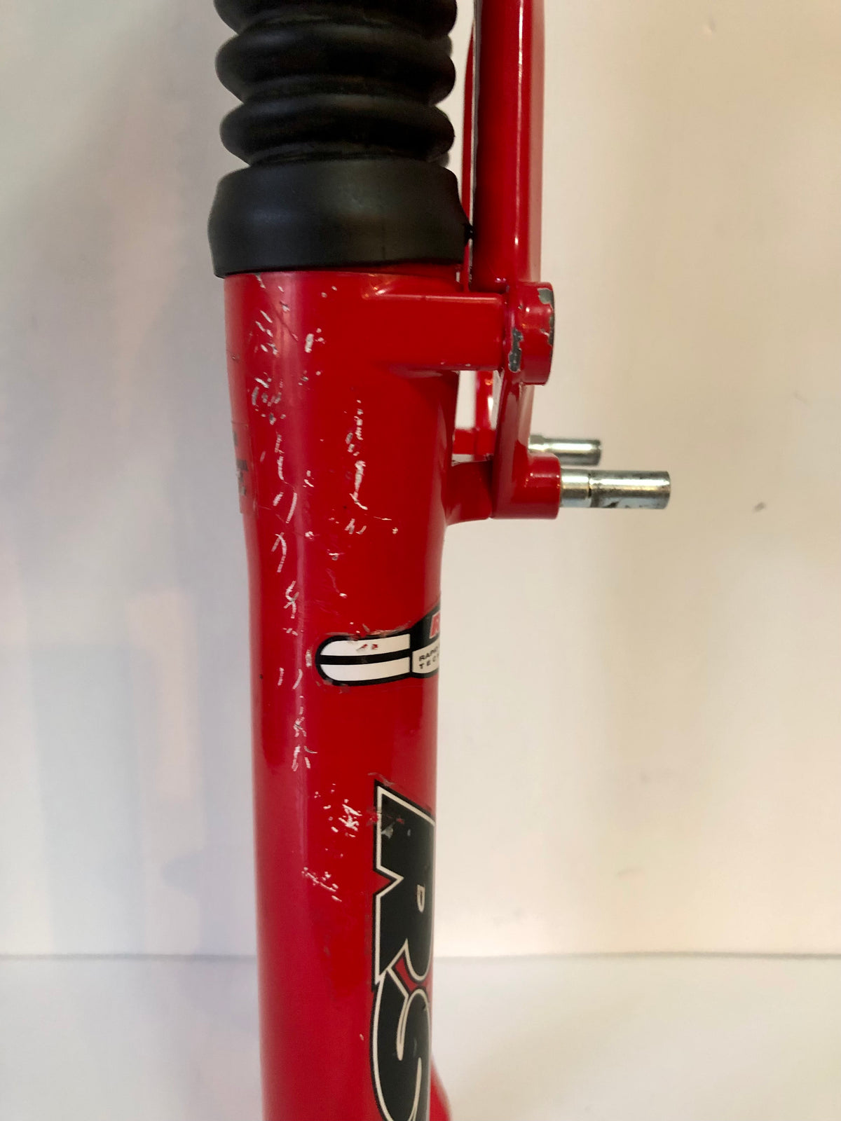 Forcella RST Mozo PRO. MTB 26" 110mm. Cannotto sterzo sostituibile.