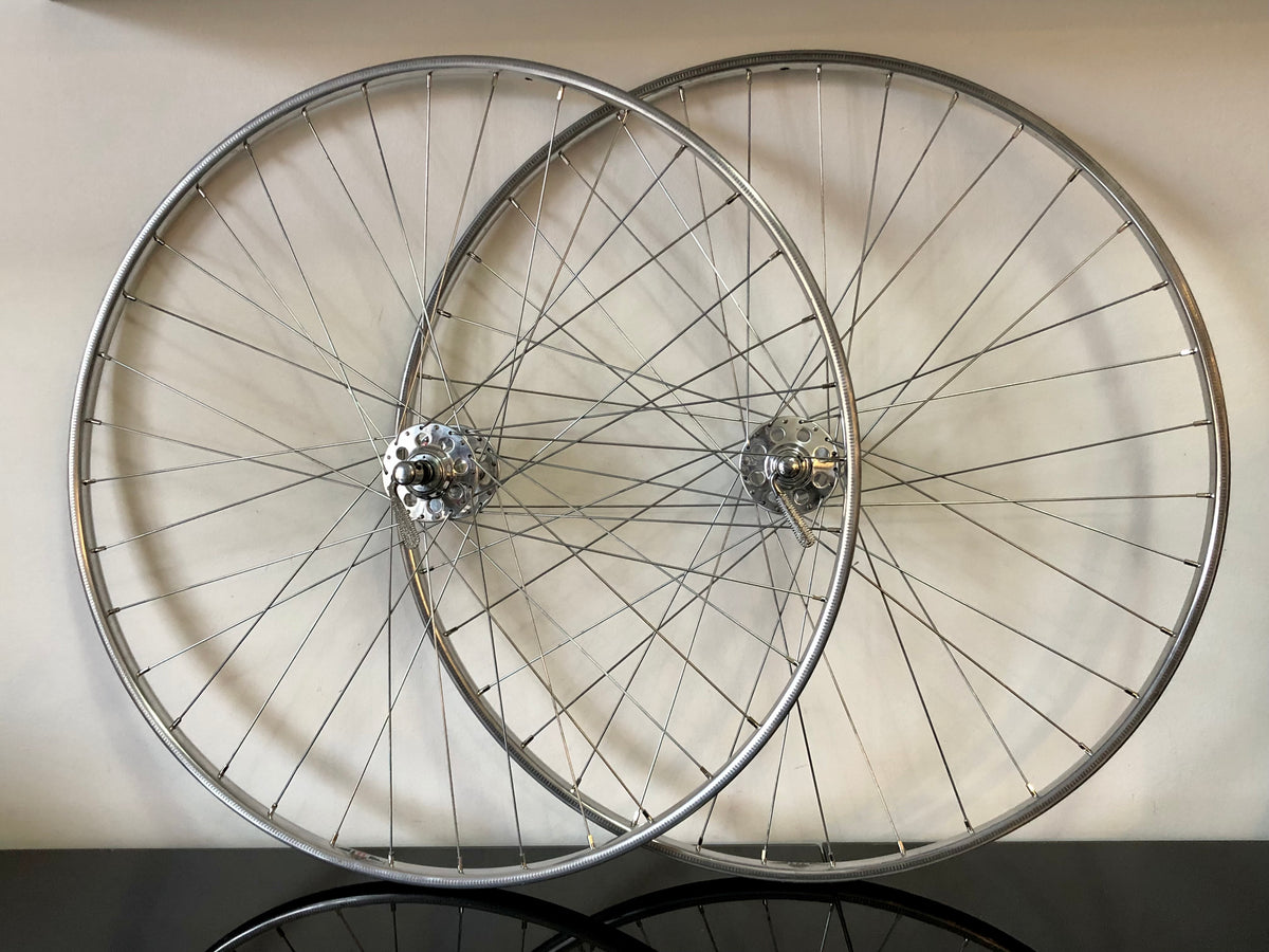 Ruote Campagnolo con mozzi Nuovo Tipo a flangia alta e cerchi Nisi. 700c tubolari.