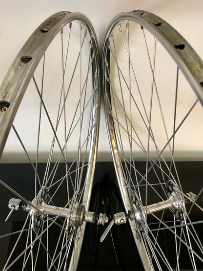 Ruote Campagnolo con mozzi Nuovo Tipo a flangia alta e cerchi Nisi. 700c tubolari.