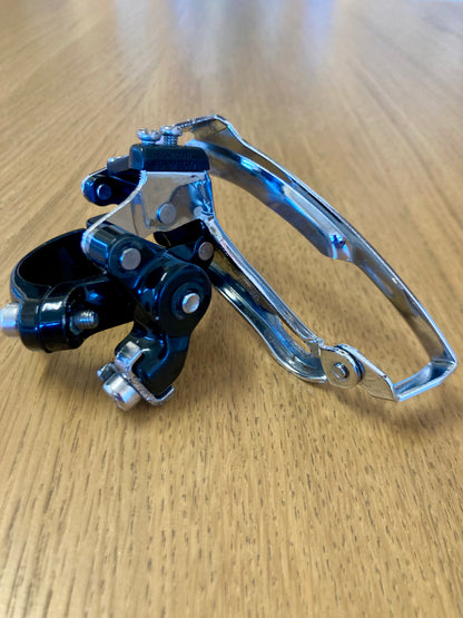 Deragliatore anteriore Shimano LX FD-M567. Down-pull.