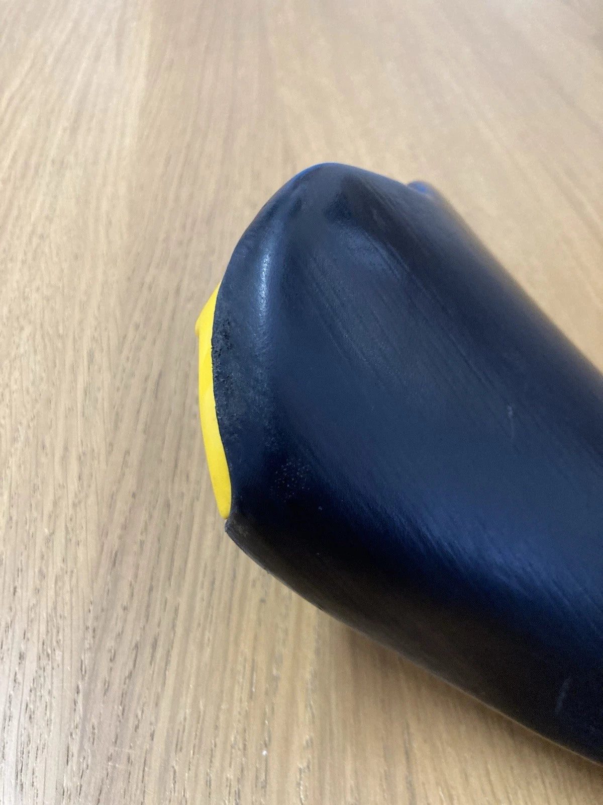Selle Italia Turbo Matic del 1990. Tomaia in pelle.