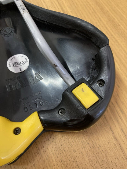 Selle Italia Turbo Matic 3, del 1999. Tomaia in pelle.