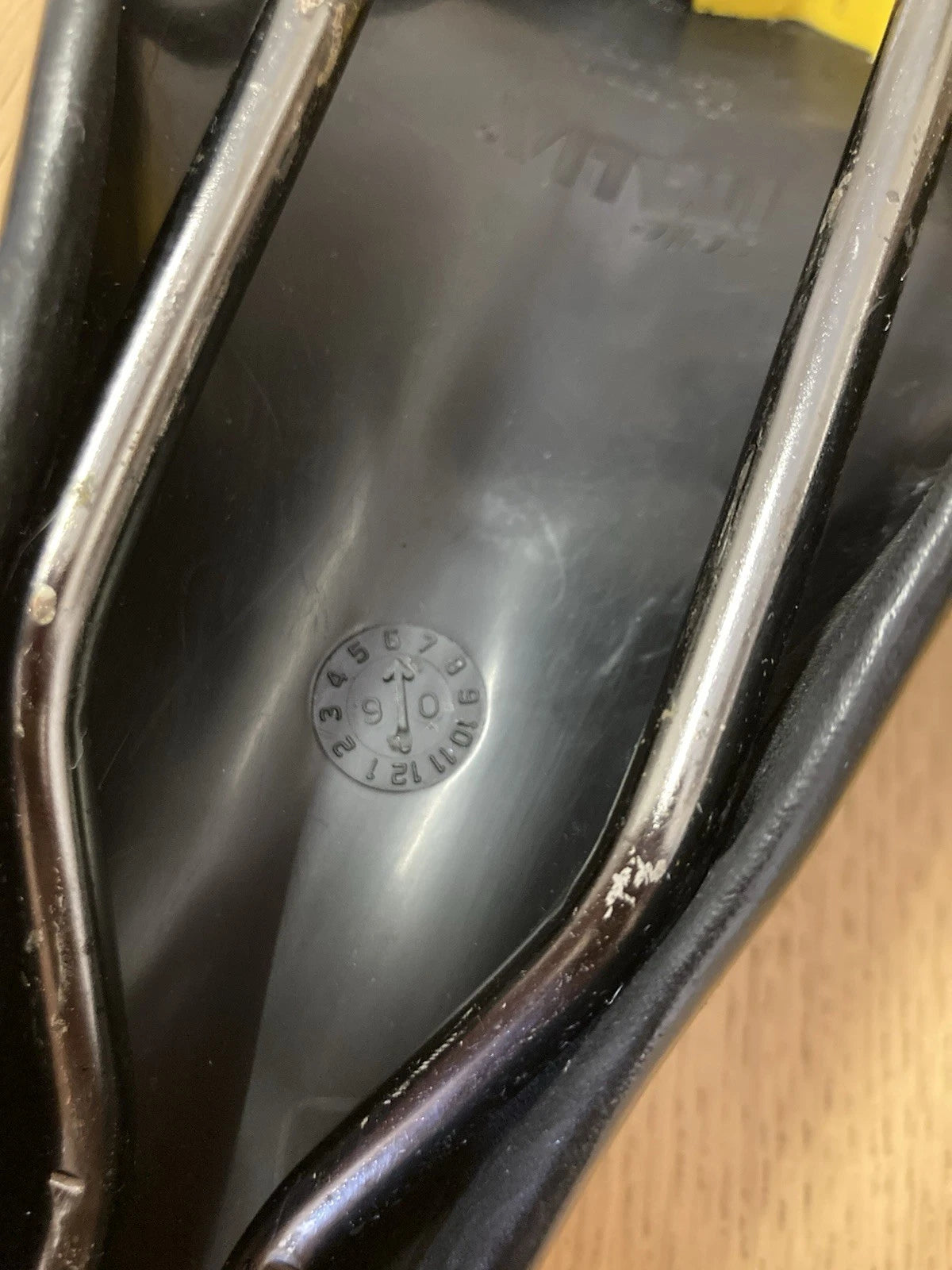 Selle Italia Turbo Matic del 1990. Tomaia in pelle.