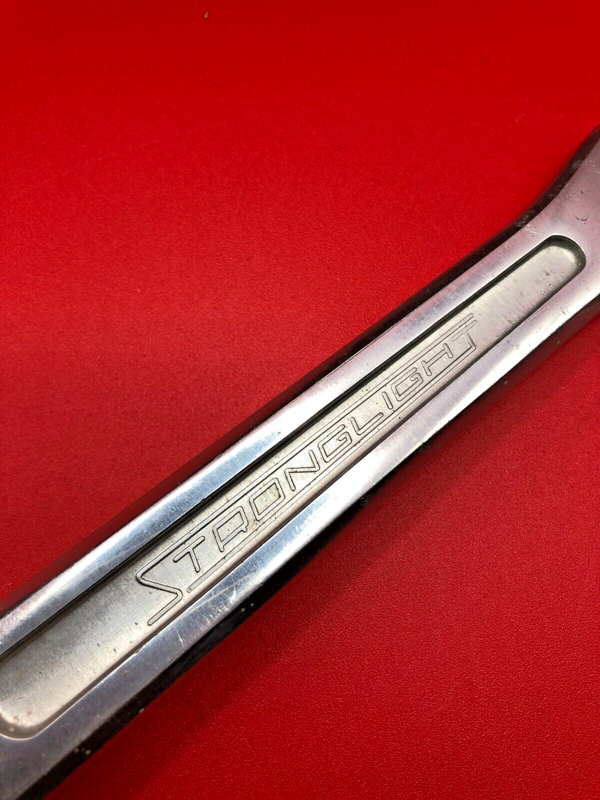 Guarnitura Stronglight 105 ter. 170mm, 52/42. Filettatura pedali francese.