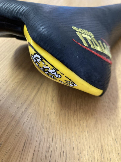Selle Italia Turbo Matic 3, del 1999. Tomaia in pelle.