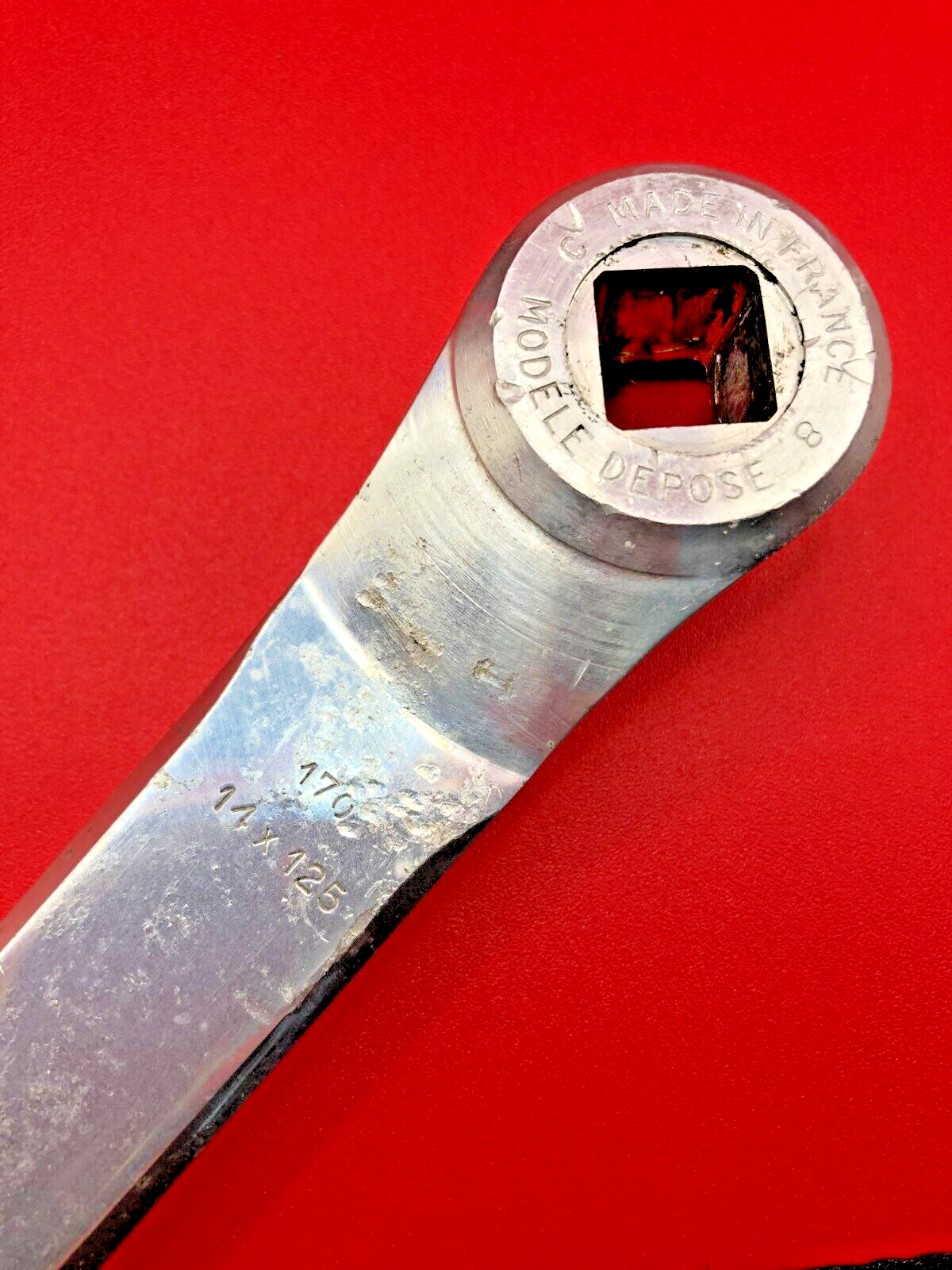 Guarnitura Stronglight 105 ter. 170mm, 52/42. Filettatura pedali francese.