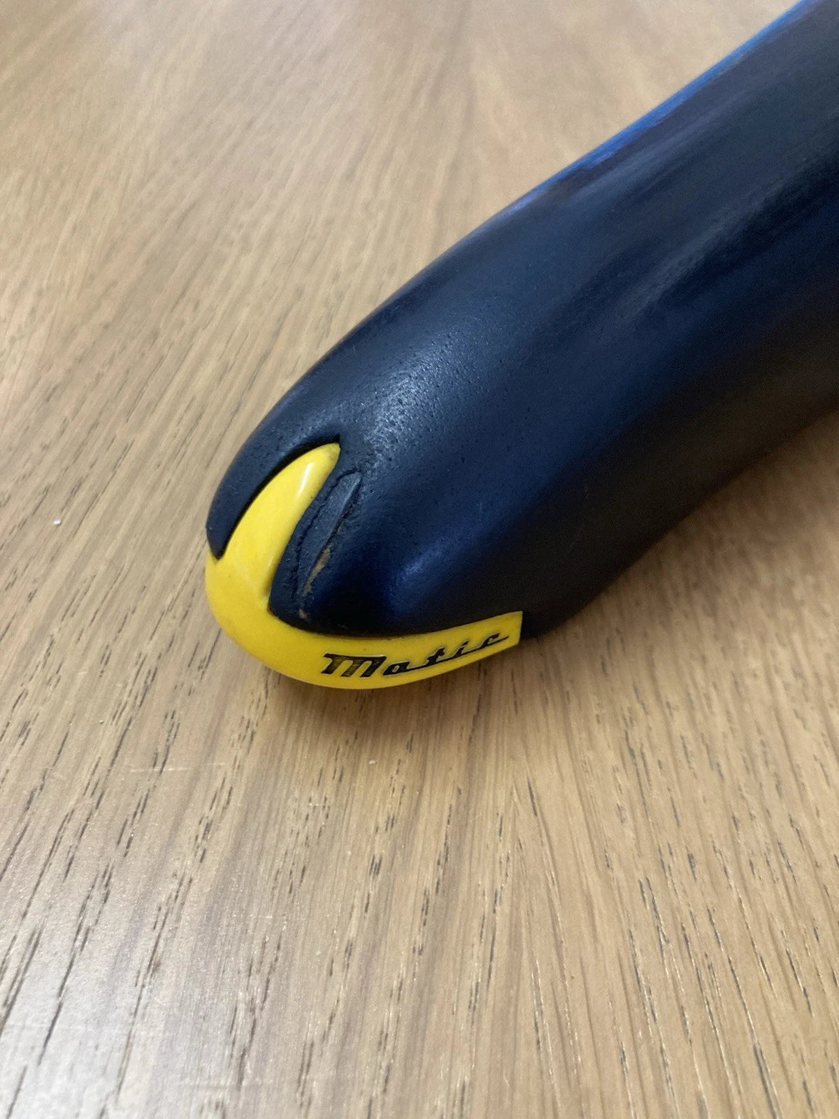 Selle Italia Turbo Matic del 1990. Tomaia in pelle.