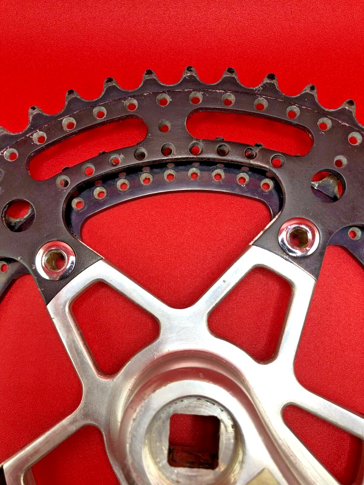 Guarnitura Stronglight 105 ter. 170mm, 52/42. Filettatura pedali francese.