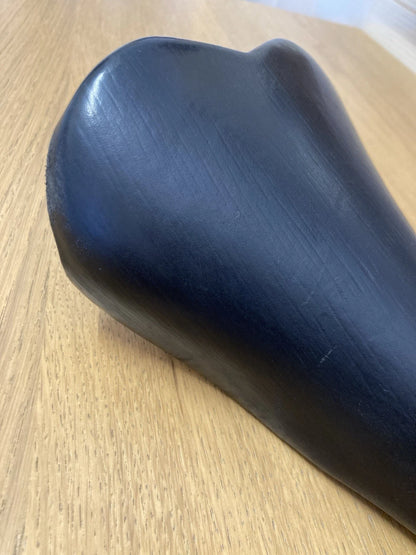 Selle Italia Turbo Matic del 1990. Tomaia in pelle.
