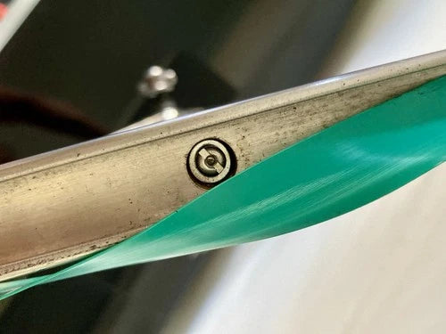 Ruota anteriore corsa, mozzo Campagnolo Record, cerchio Ambrosio 19 Extra copertoncino.