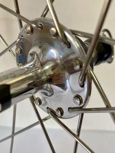 Ruota posteriore Campagnolo Record Ambrosio Montreal tubolare.