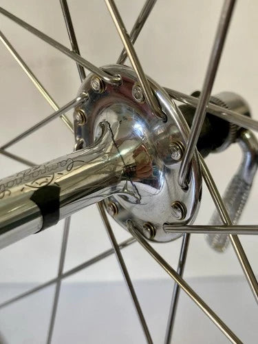 Ruota posteriore Campagnolo Record Ambrosio Montreal tubolare.