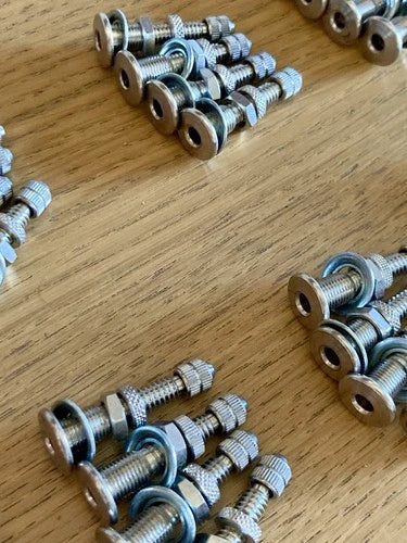 Stock di 44 valvole per camere d'aria da bicicletta