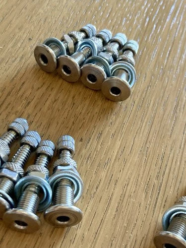 Stock di 44 valvole per camere d'aria da bicicletta