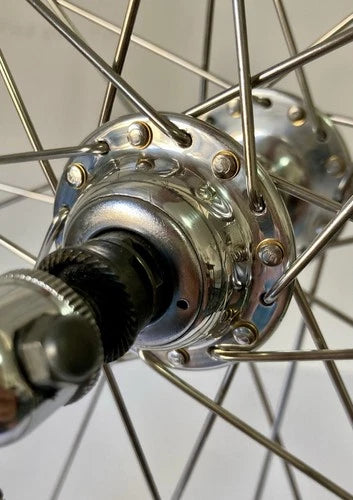 Ruota posteriore Campagnolo Record Ambrosio Montreal tubolare.